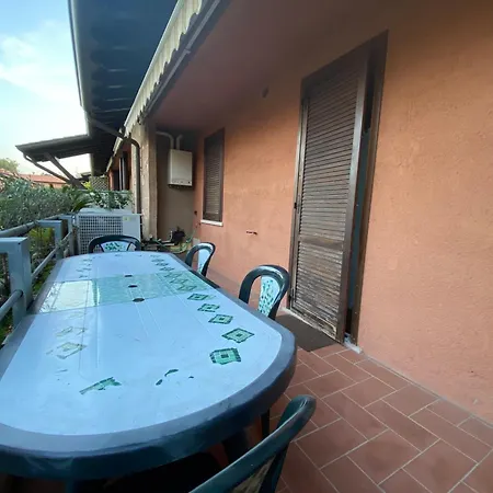 Apartment Family House With Free Parking, 450m From Beach