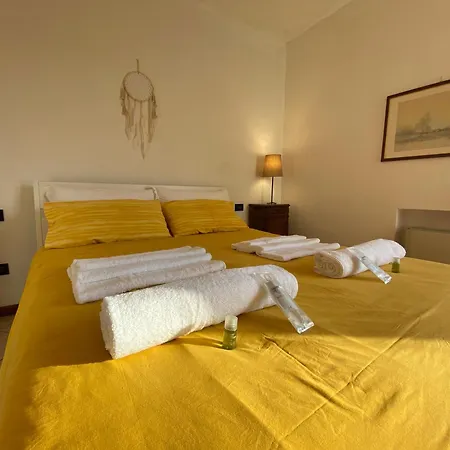 Family House With Free Parking, 450m From Beach Apartment Lazise