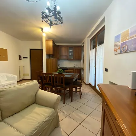 Family House With Free Parking, 450m From Beach * Lazise