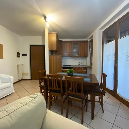 Family House With Free Parking, 450m From Beach Apartment Lazise